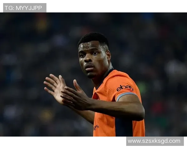 足球世界璀璨星光集结图展现众多球星风采与传奇时刻 足球世界璀璨星光集结图展现众多球星风采与传奇时刻